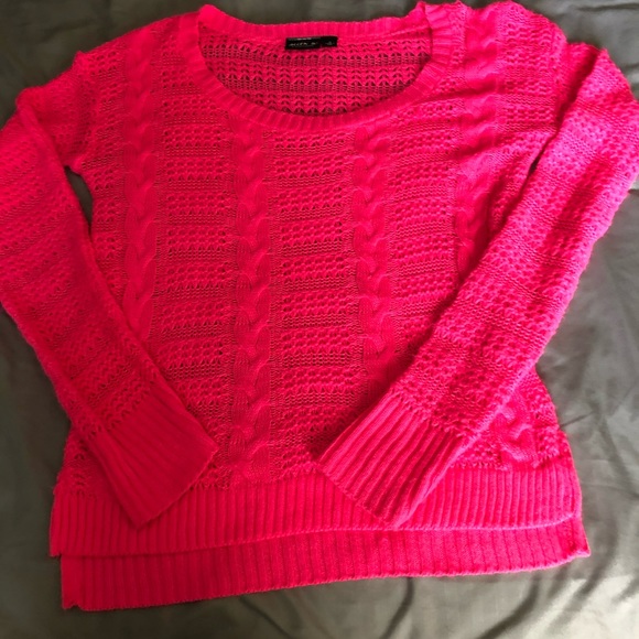 Crewneck Lightweight Sweater - Picture 3 of 3